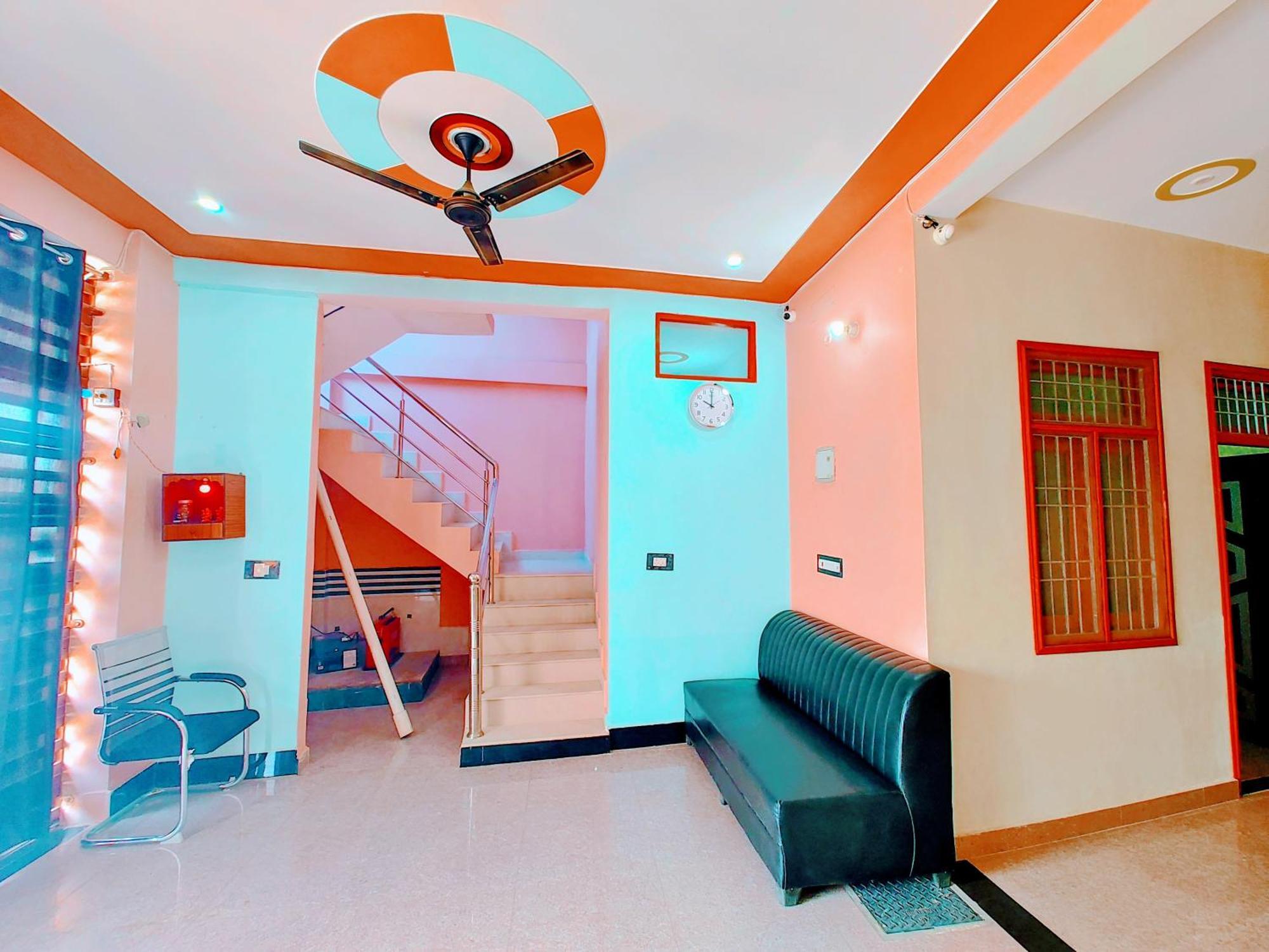 Hotel Raghukul Ayodhya Exterior photo