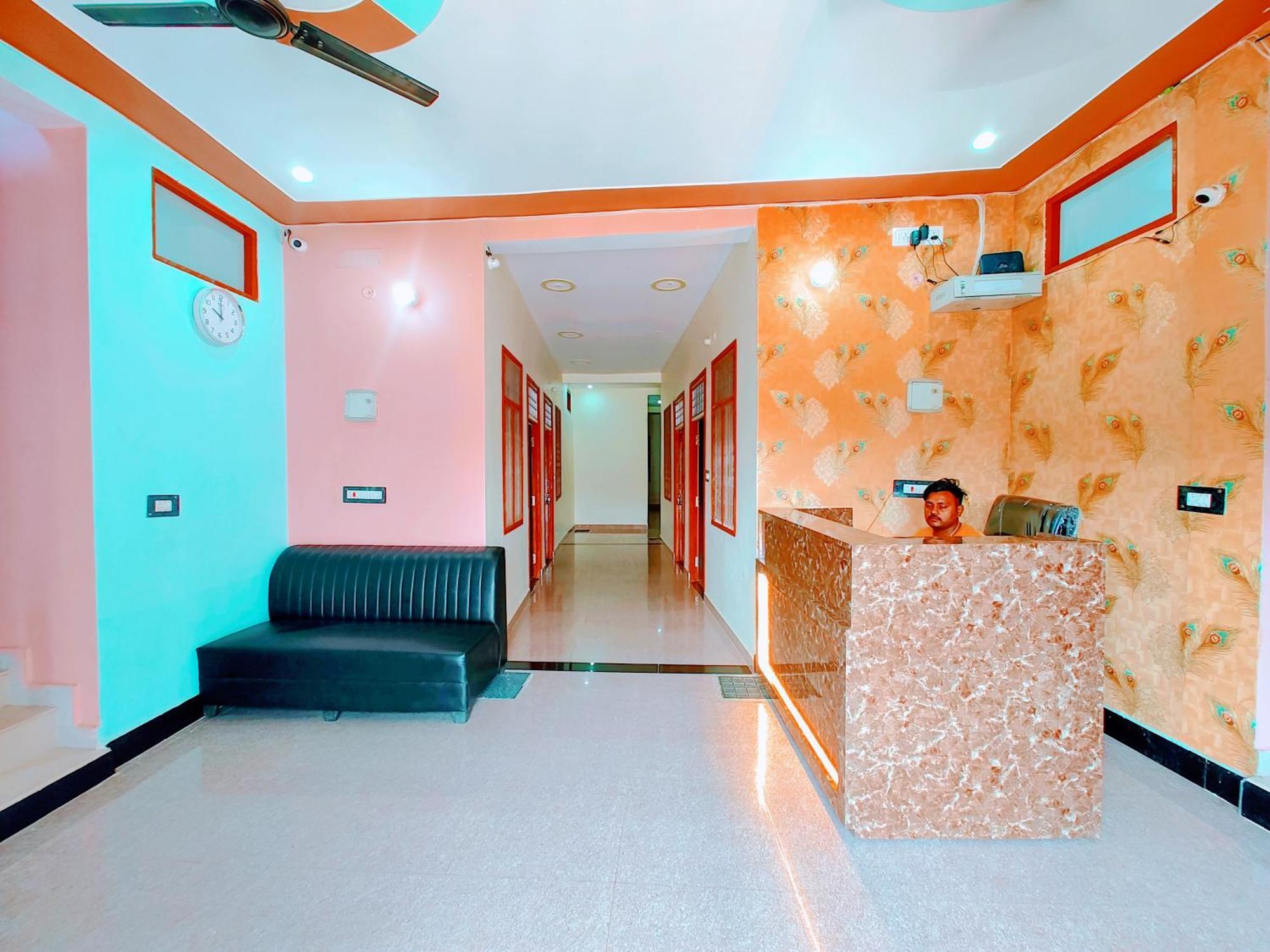 Hotel Raghukul Ayodhya Exterior photo