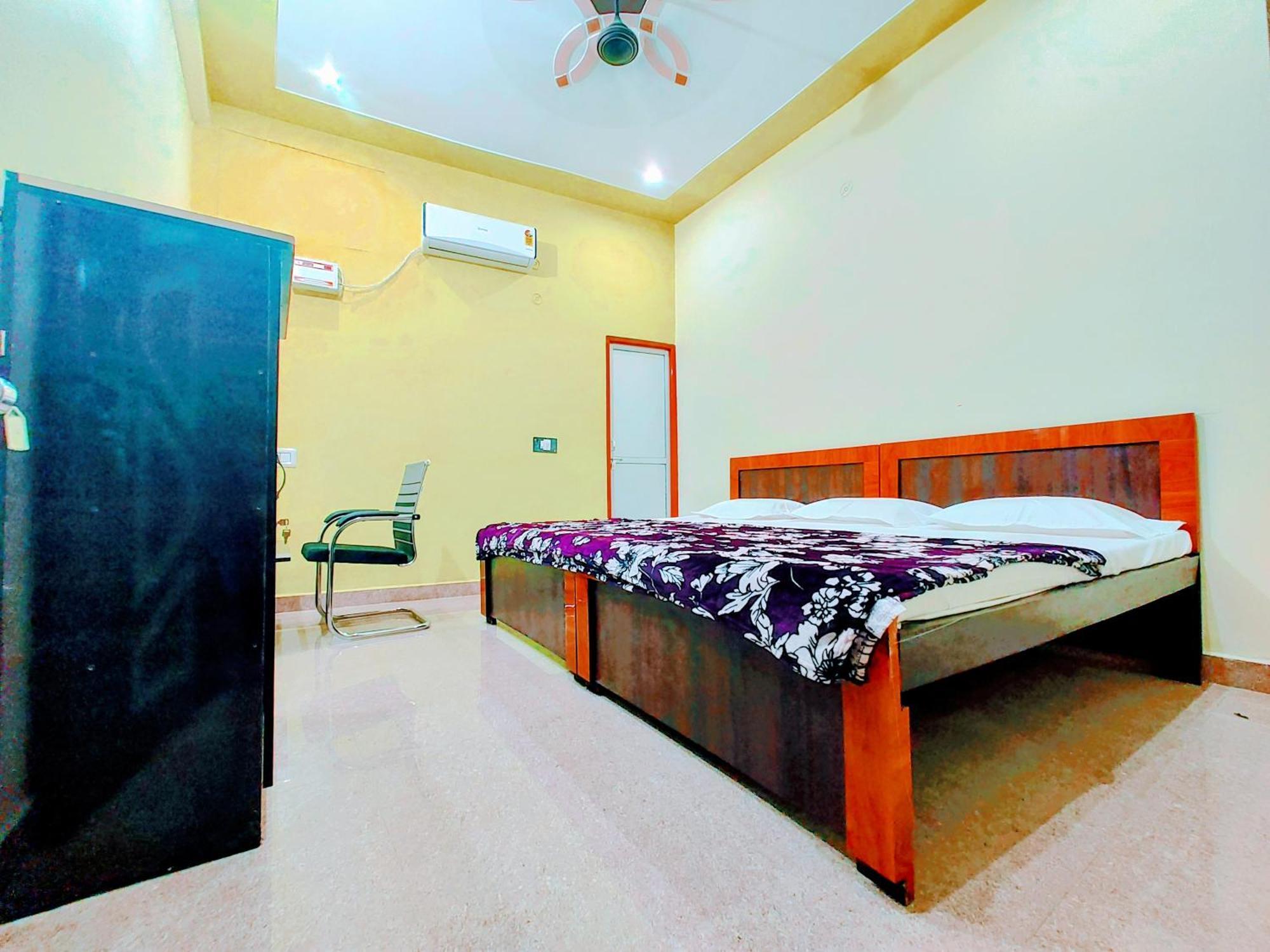 Hotel Raghukul Ayodhya Exterior photo
